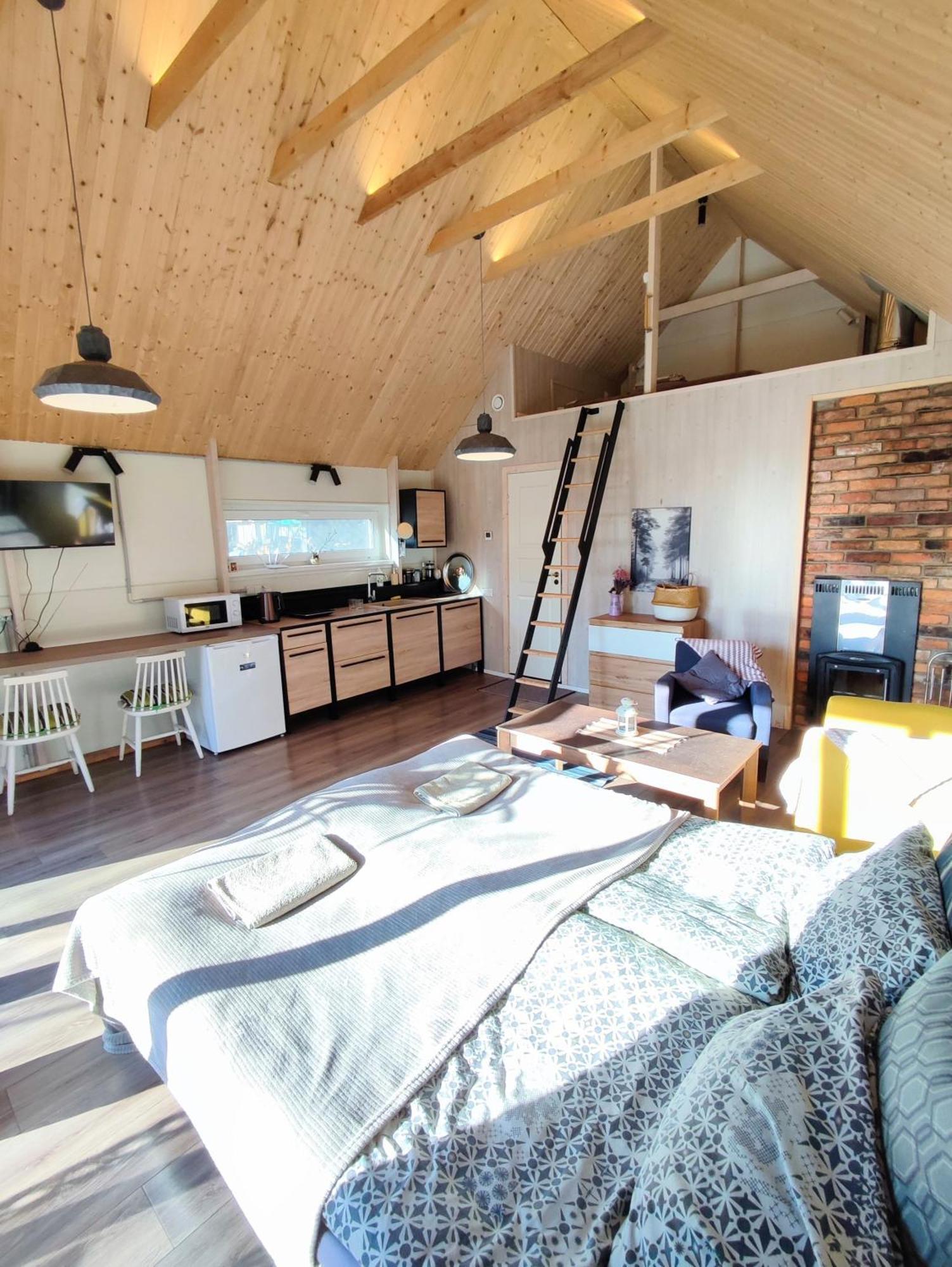 Modern Sauna Cabin In Horse Ranch Liyeplauke Exterior photo